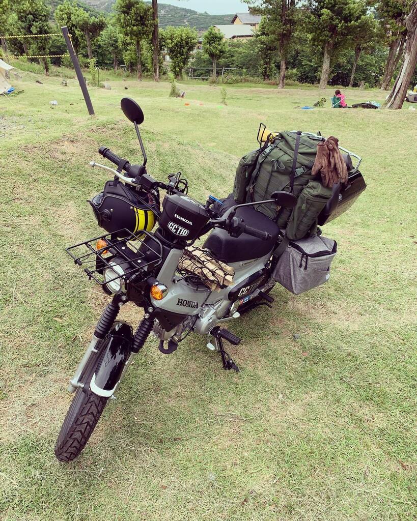 Fumi13201367's tweet photo. カブキャンプデビュー‼️
最強の自由を手に入れた感じがする🏕

#カブキャンプ 
#ソロキャンプ 
#キャンプ 
#クロスカブ 
#cc110 
#キャンプ好きな人と繋がりたい 
#カフェ好きな人と繋がりたい https://t.co/BhogjgpsXO https://t.co/GXj393pSnE