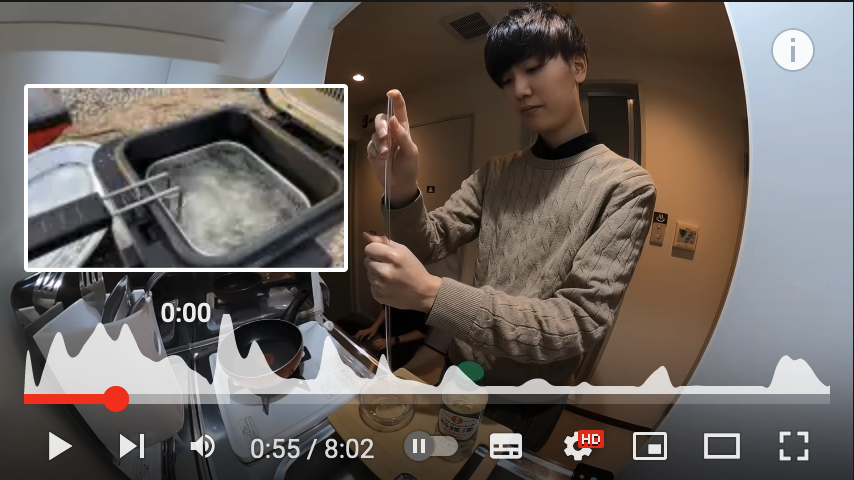 yoidea's tweet photo. 例のYouTube新UI、何のデータのグラフなんやろと思って視聴者維持率を1階微分してみたらピークはわりと一致してた。縦軸は良い感じに振れ幅が収まるように調整されてそう https://t.co/3GqgsPukGm