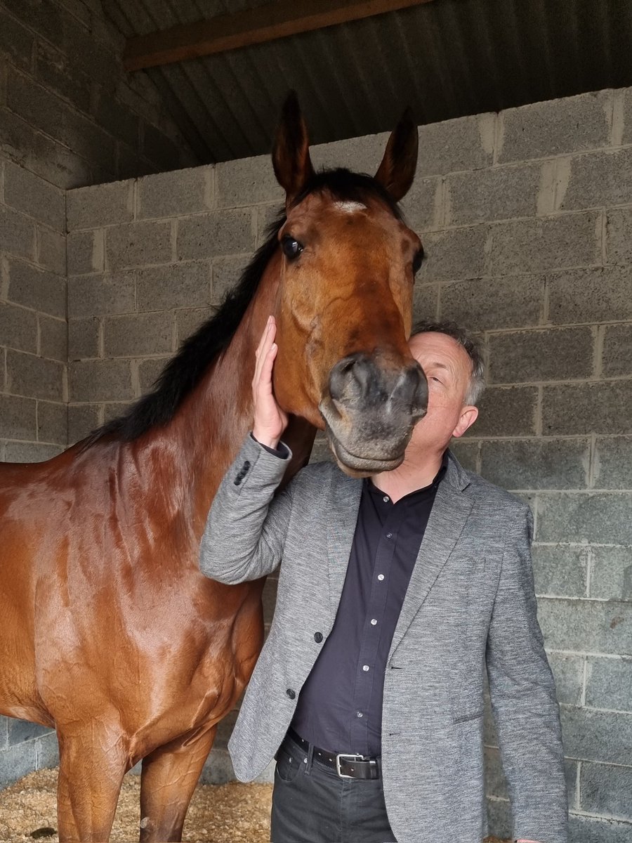 LorusProjects's tweet image. On this beautiful Sunday morning I count my blessings and thank God for giving me my wonderful Paddys Planet. Just over one year of my Journey into ownership and today (pinching myself) we head to HQ for the Beginners Chase at Punchestown. 
 I Love My Horse!
