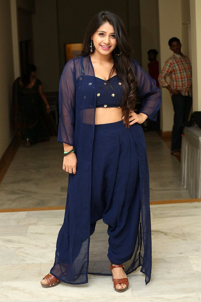 star_zig's tweet image. #ActressHotPhotos #Actress #ChandniBhagwanani