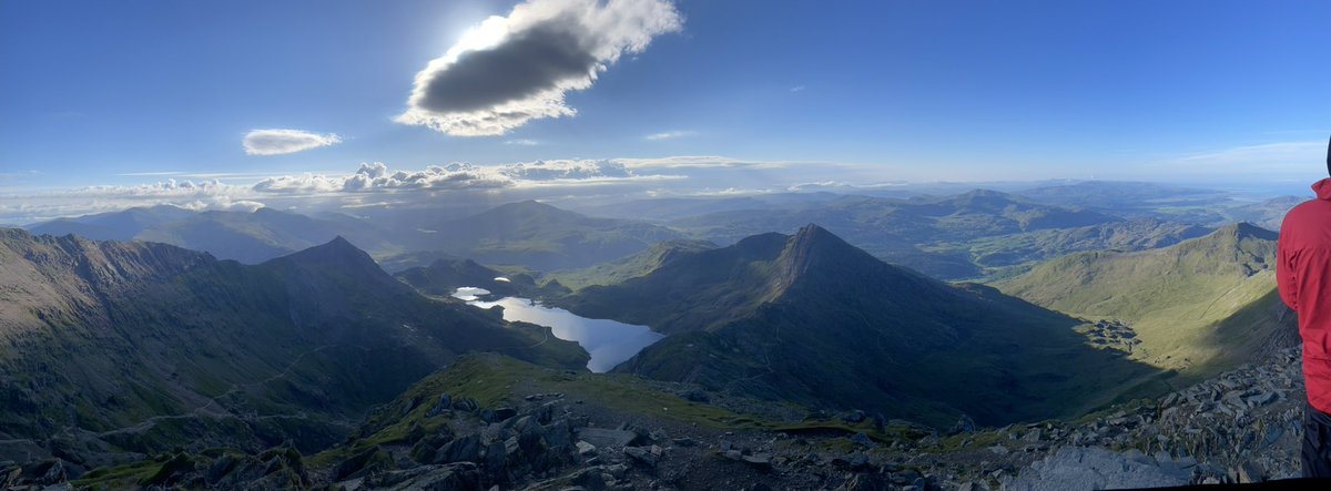 HouseHilton's tweet photo. Some great views from the top of Snowdon, marking the end of the #3peakschallenge #UnityisStrength https://t.co/uF5bT9Wy1n