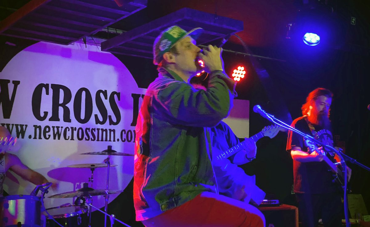 mclars's tweet photo. We had an awesome show in London last night and I am visiting Stonehenge today with @LaserMWebber and @schafferthedark. #thatstight
Southampton tonight! https://t.co/nI0mkAAvvc
(London photo credits to @TheUnheardNerd and @MelissaBUSTED.) https://t.co/ElfHyPq92R
