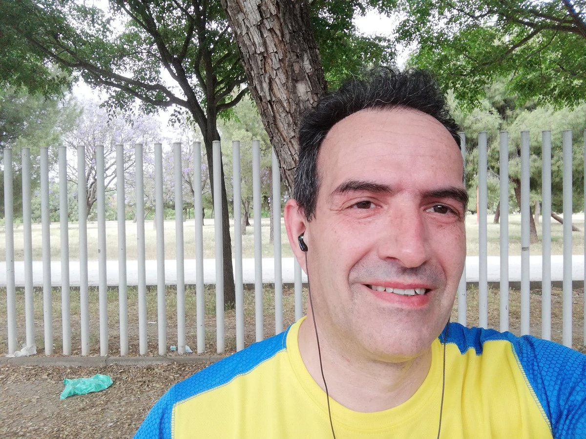 jmaphys's tweet photo. Objetivo cumplido: otro paso más de #reto50. Disfrutando de @Sevilla10K en el Parque Miraflores. https://t.co/PbUMC6kR6X
