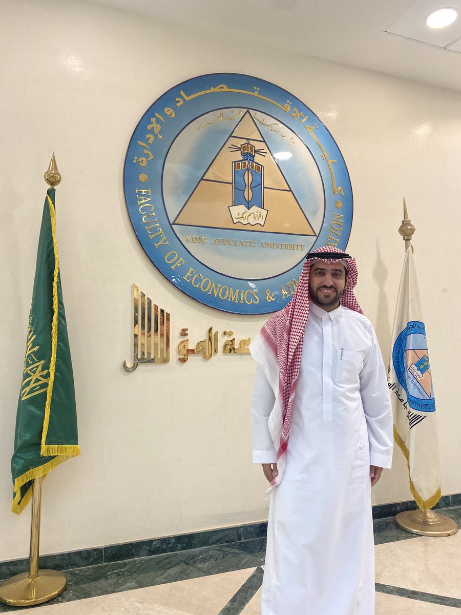 fahad_alsuhaimi's tweet photo. الحمدلله الذي بنعمته تتم الصالحات.  

أتممت اليوم مع زملائي بالدفعة السابعة برنامج ماجستير السياسة العامة التنفيذي، بتقدير امتياز ولله الحمد، من جامعة @kauweb 
سائلاً الله عز وجل أن ينفعنا بما علمنا، وأن يجعلها عوناً لنا لخدمة الدين والوطن 🇸🇦🎓

#public_policy https://t.co/BTW5kfnrL2