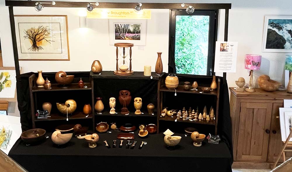 VivAtTheTurnery's tweet photo. Last day exhibiting with The Creatives 
@thecreatives11  at Cranborne Garden Centre 
@CranborneGarden part of Dorset Art Weeks @dorsetartweeks Its been fab at this lovely busy garden centre meeting lovely people! https://t.co/5mRwsyn9e6
