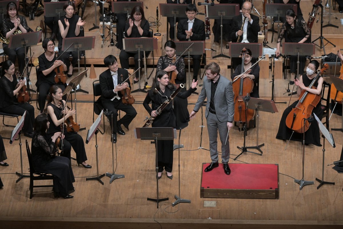 ac_orchestra's tweet photo. 【公演記録】📷
第34回定期演奏会
スーパー・ペダリスト・シリーズ第2回~#ファゴット
指揮・ ファゴット /#ソフィー・デルヴォー(ウィーン・フィルハーモニー管弦楽団首席ファゴット奏者)
指揮:#フェリックス・デルヴォー
Conductor #Bassoon/#Sophie #Dervaux
Conductor:#Felix Dervaux https://t.co/BnYKOyiqWr