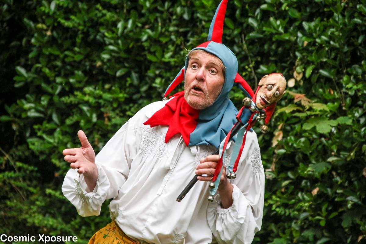 'I am a fool - I'm a very famous fool', Kemp's Jig
We've a short run of just three show this June - don't blink or you'll miss us at:
@broadbenttheatr @nomadtheatre @MarsdenHub 

#Shakespeare #theatre #jester #clown #morrisdancing  #soloplay #UpstartCrow #Horriblehistories
