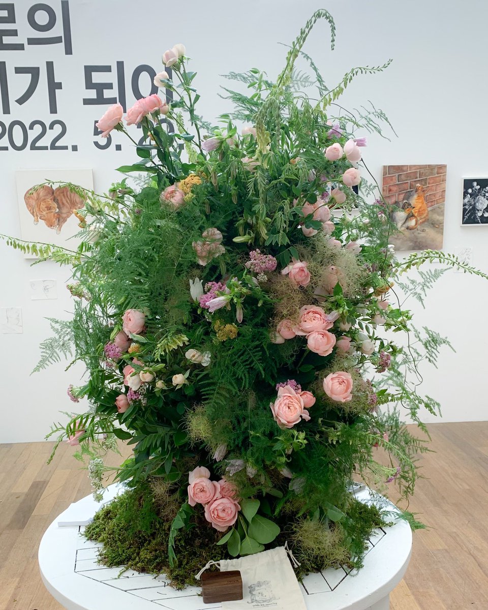 ___mood__'s tweet photo. castle of heart

특별한 결혼식에 꽃을 꽂은 날! https://t.co/KqHDssECA0