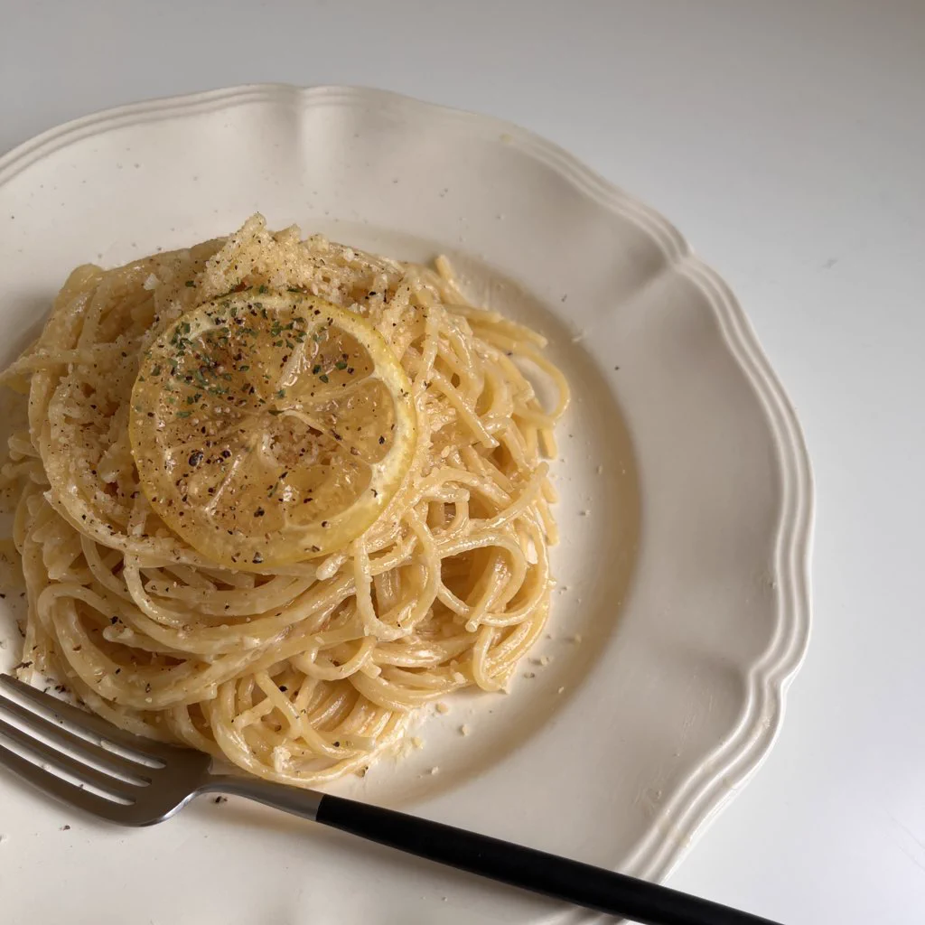 爽やかに食べられそう！レモンクリームパスタのレシピ！！