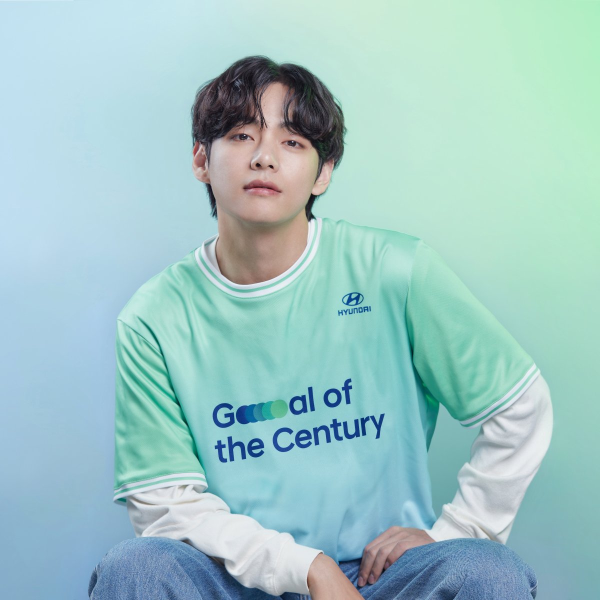 “I am excited with the idea of solidarity for sustainability.” V shared his expectation of #GoaloftheCentury. 

Join us, subscribe to our newsletter and get an exclusive BTS photo in your mail!: bit.ly/3LJxUUv

#Hyundai #HyundaiFootball #HyundaixBTS @bts_bighit