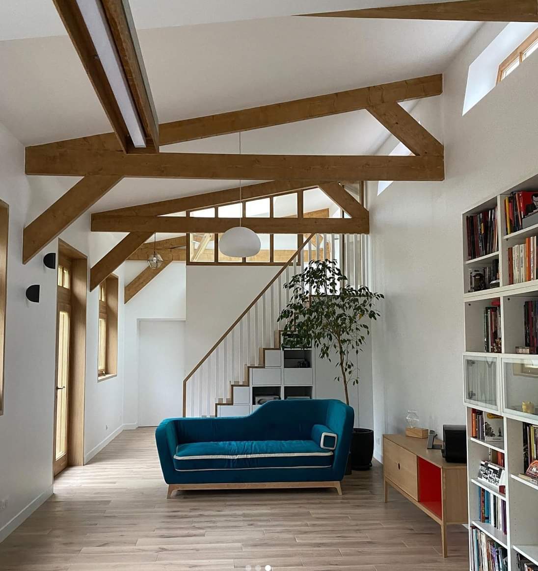 milanobedding's tweet photo. In questo progetto, di @vestibuleparis, il nostro divano letto Jeremie e si abbina alle tinte naturali dello spazio living.

Scopri Jeremie: https://t.co/Dc6urCmREv

#milanobedding #design #Livingroomfurniture #madeinitaly #sofabed #divanoletto #sofacama #canapélit #schlafsofa https://t.co/2UQ2csCPWZ