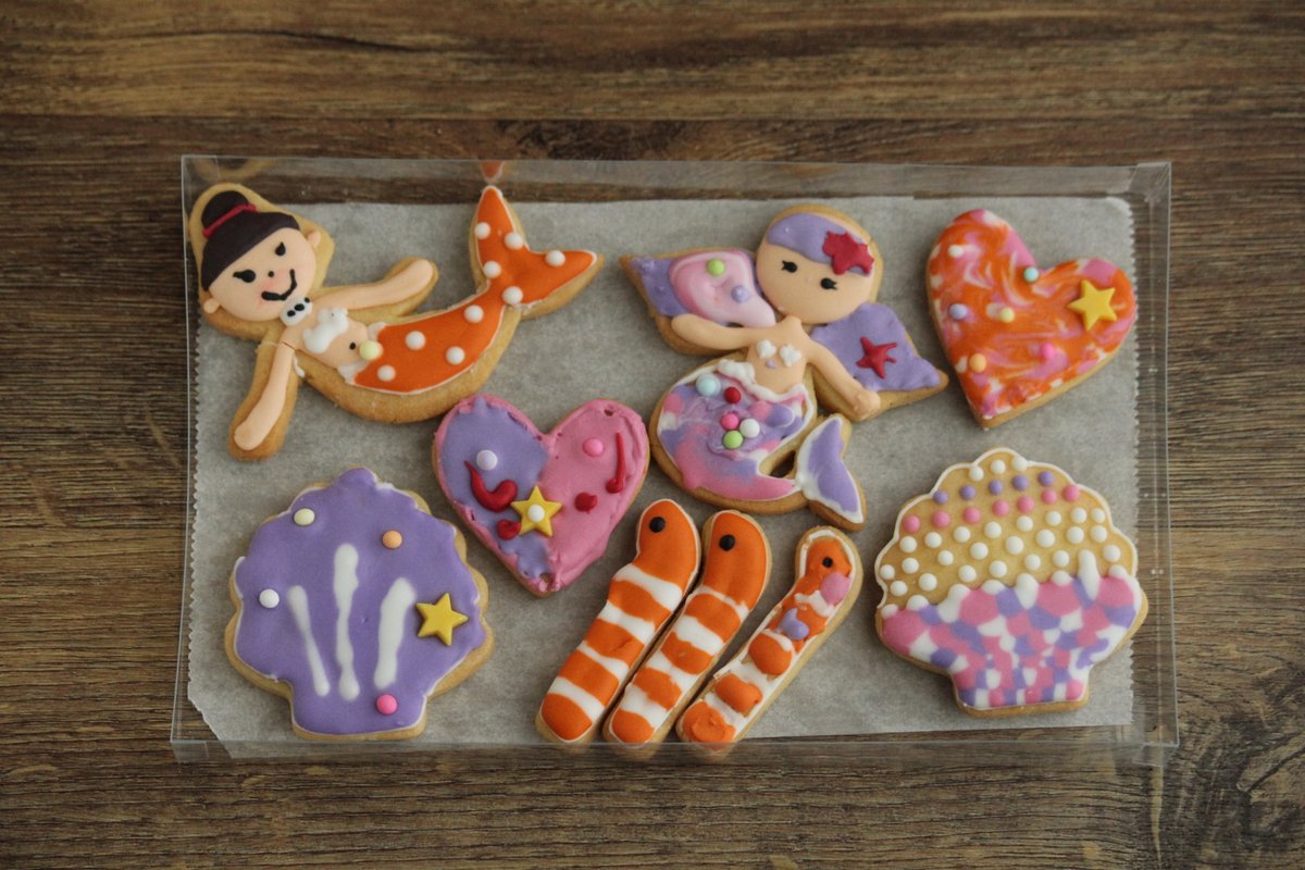 昨日は、上岡麻美さんのアイシングクッキーワークショップに参加させて頂きました。
さすが先生、匠の技すぎました。
かわいいの作れて、優しい眼差しの上岡さんの朗読に心洗われた良き1日でした。
ありがとうございました