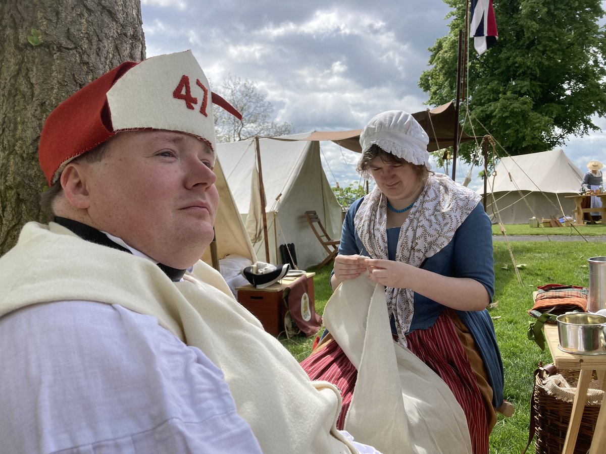 Good Morning! Final day come down and see us @nottinghamcastle @blackknighthistorical #redcoats #campfollowers #awi #americanwarofindependence #revwar #muskets #firing #sewing #reenactment #reenactor #event