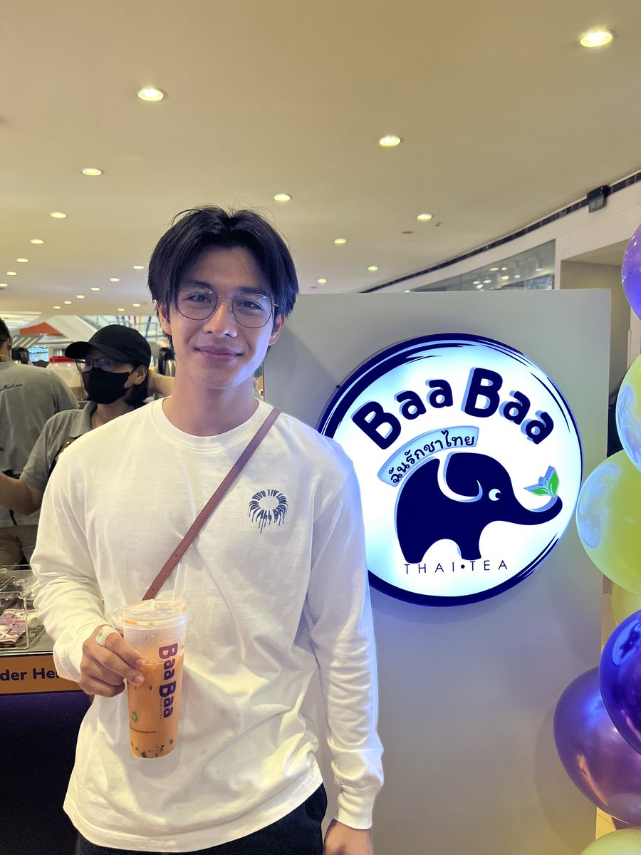 mor1019jhaiho's tweet photo. Sobrang saya ko na makita kayo sa Baa Baa Thai Tea SM North Edsa Annex Branch Grand Opening yesterday! Ramdam ko ang pagmamahal ninyo 🥹 Salamat sa time niyo as in! Labyu @_jeffmoses @Migs_Almendras @cjsalongaa_ @paoloarce_ 💜 https://t.co/depncEZJb8