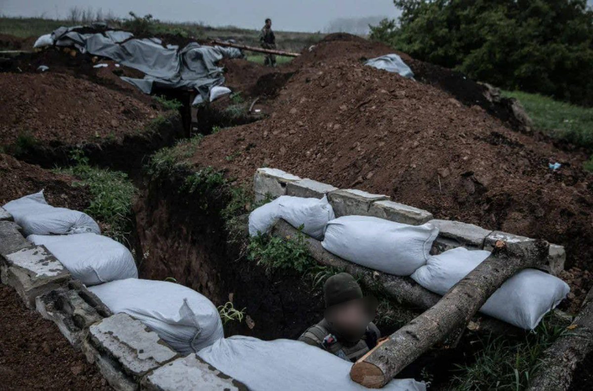 rationofshit's tweet photo. How life on the front-line looks for the Ukrainian military- https://t.co/LLPLfEFULl