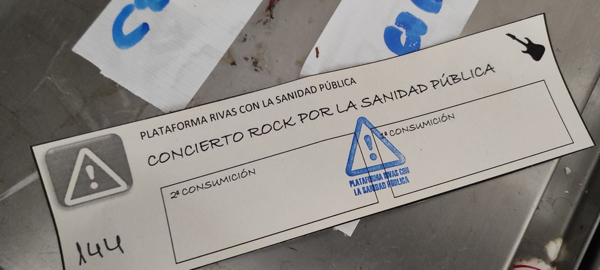 Apoyando el super concierto por la sanidad pública. ¡Gracias por la.lucha de la plataforma por la sanidad pública por vuestra incansable Luca! 💪🏾