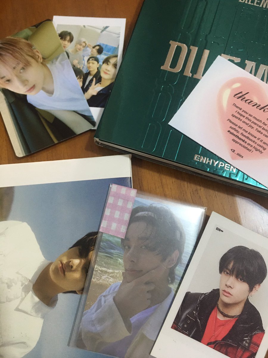 _simjaeyunloml's tweet photo. 📪🗯
— @wtbsim
hi i received jake napo , didn’t expect the free unsealed ess album! tysm for packing him safely 💕
#simthanks https://t.co/LYa0V3xbWn