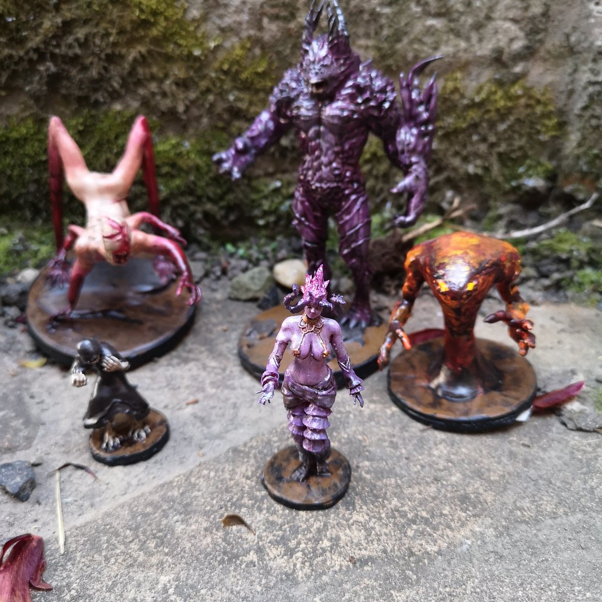 Aggie_Do's tweet photo. #DragonAge #fanart  of #demons for #tabletopgaming made by #aggiestrinkets is now available on #etsy
#miniaturepainting #tabletop #dnd #dungeonsanddragons #dnd5e #Wargaming #miniature
 https://t.co/1WIEPYvGlg https://t.co/VP8MGY0UrJ