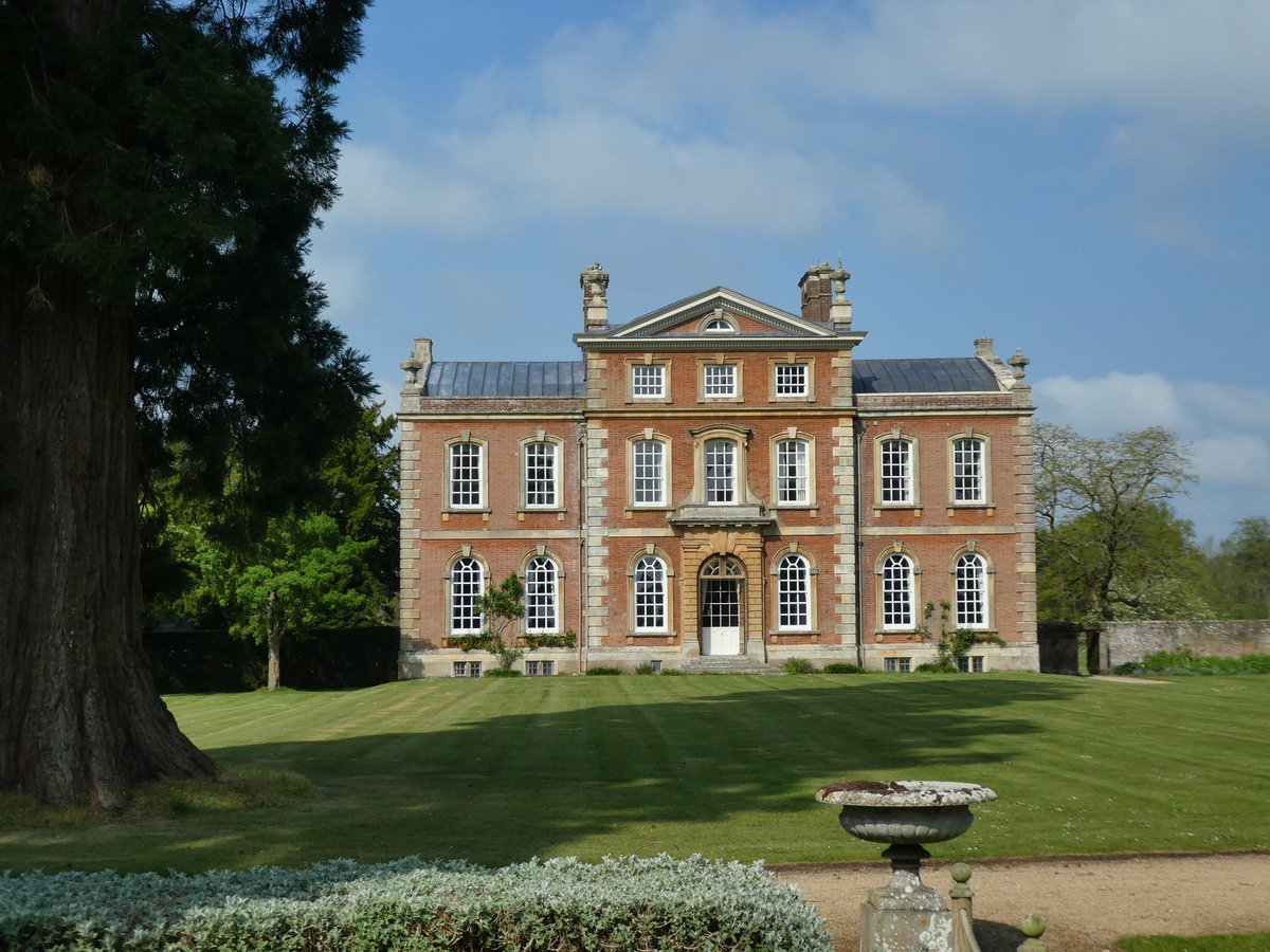 RarePlantFair's tweet photo. Our Fair at @KB_House_Garden opens at 11am, with 28 exhibitors ready to stock your garden with wonderful plants and garden products. The event supports local charities @SeeSawCharity and @AbingdonRda and your admission includes the gardens. We hope to see you there! https://t.co/xryVfrI1K8