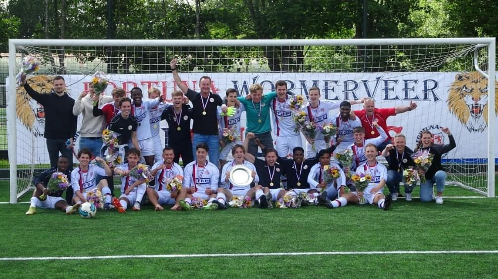 Jeroen 🅱️ tweet media