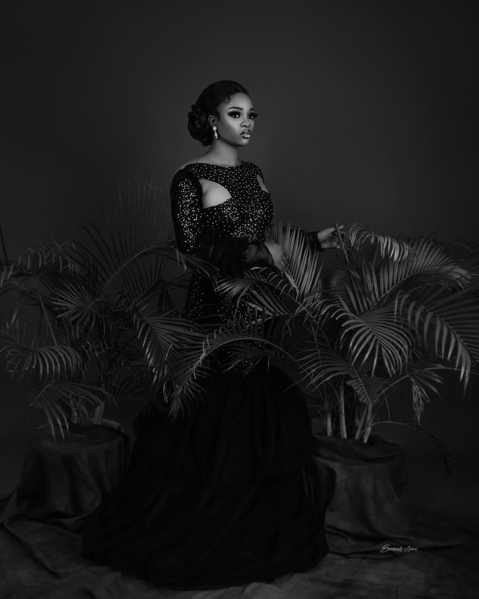 #competition #influencer #fridayfeeling #sundayvibes #PhotographyRedefined #follow #portraitphotographer #followback #RETWEEET #beautyportraits #FolloForFolloBack #blackandwhitephotography
