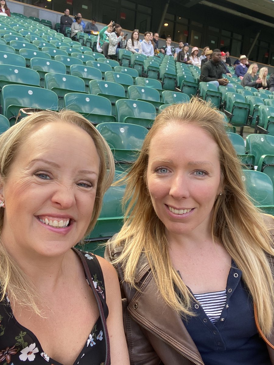 LyndsayW's tweet photo. @Twickenhamstad Up early for #scotvwales #London7s https://t.co/LpU9NLRtLW
