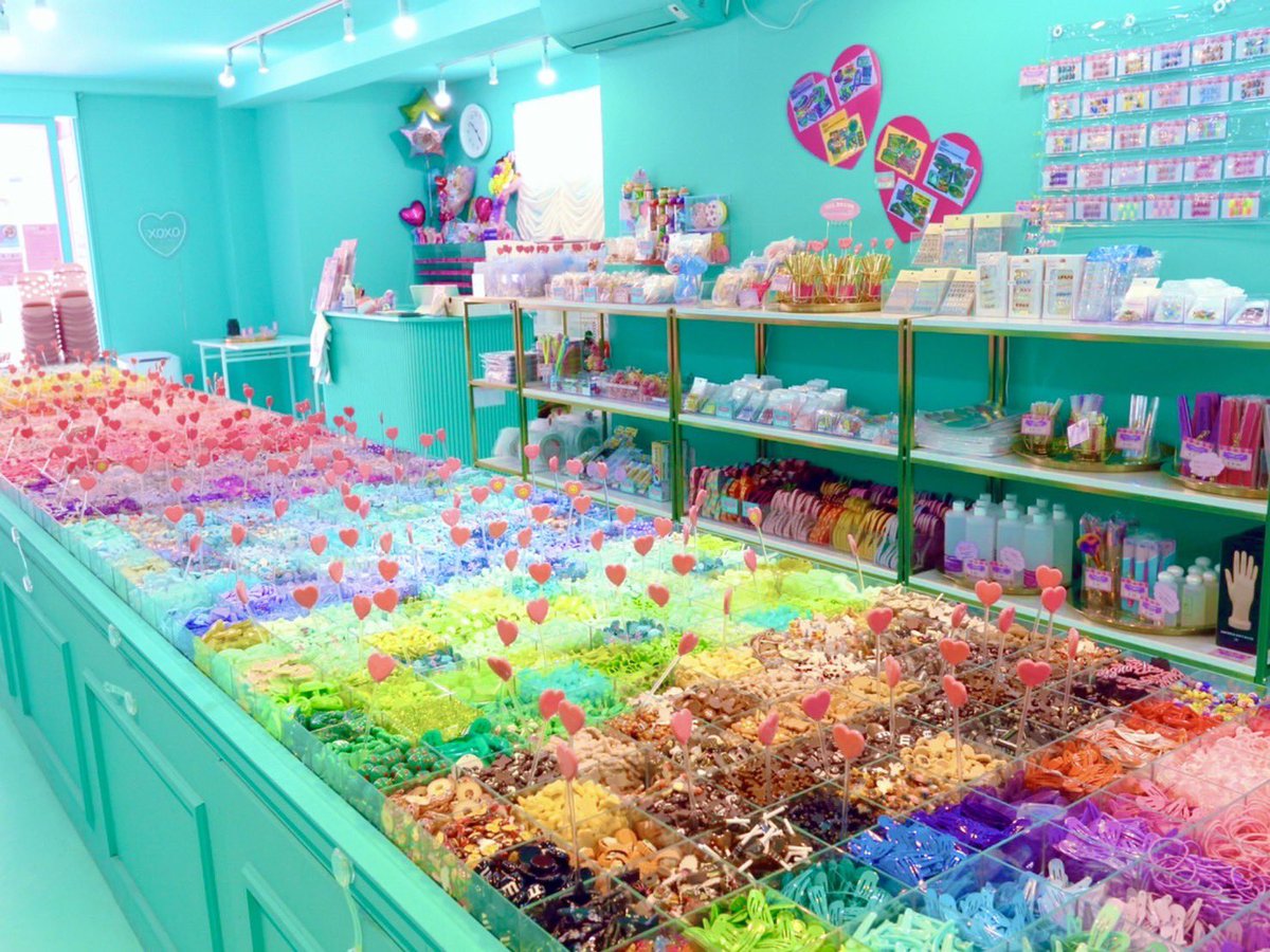 DECOPANIC実店舗です🌈 Twitterはじめました🎶こちらでも店舗情報を