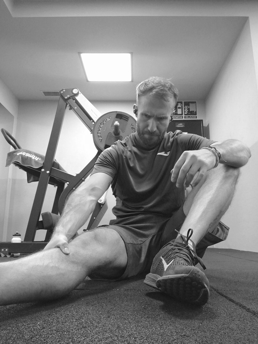 Antoniobc35's tweet photo. Lo bueno de no salir un sábado es que el domingo entrenas y con el gimnasio casi vacío... 😁💪 https://t.co/X4kldo5U5u