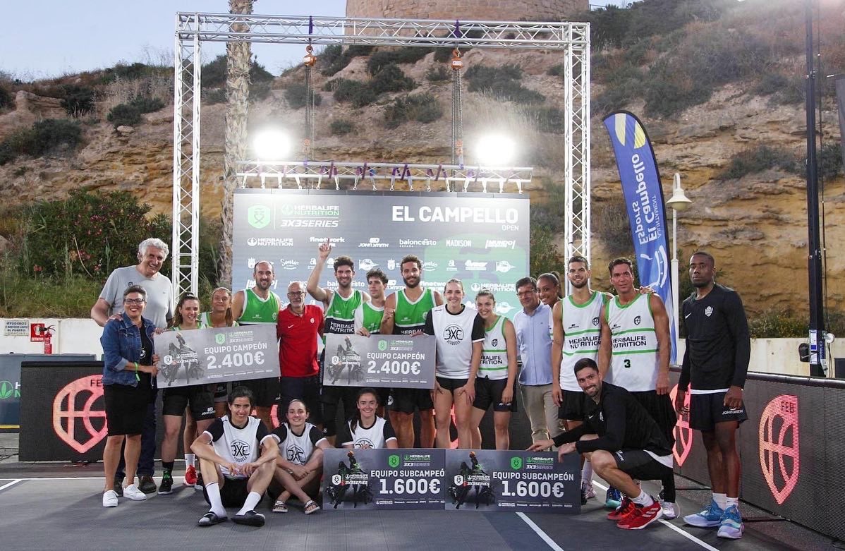 ElCampelloAyto's tweet photo. 🏀🏆Bit2Me Onil y Be Goat Team, protagonistas del gran inicio en #ElCampello del circuito 3x3 de baloncesto @3x3series @CNCAMPELLO @dipuAlicante @MnavarroPerez @CampelloTurismo @BaloncestoESP Lee AQUÍ completa noticia👉🏻 https://t.co/8rQI5BMMog https://t.co/ua0MlsdYqe