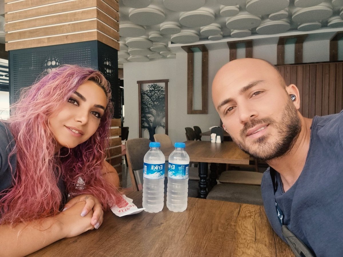 Gm my friends ☕️
Me and <a href="/hamiraad/">HAMI</a> will collect 50 #tezosnft And 1 or 2 #ethnft tonight
If you see this tweet say Gm/Hi 👋 
Retweet and #shill your artworks
⬇️⬇️⬇️⬇️⬇️⬇️⬇️