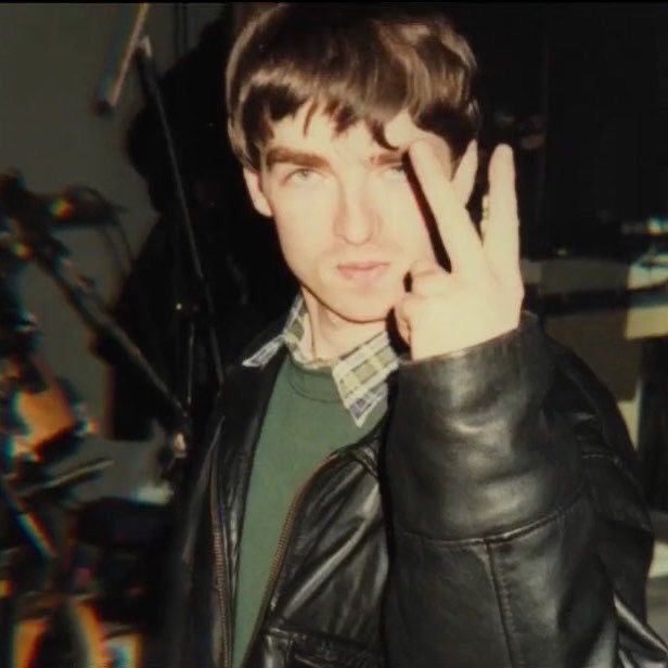 HAPPY BIRTHDAY NOEL GALLAGHER U ARE SO COOL 