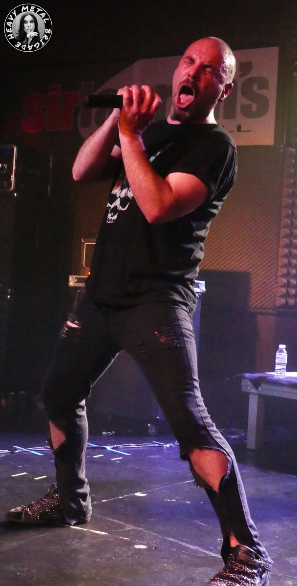 HMetalBrigade's tweet image. Muy pronto crónica y vídeo de una emotiva 3ª entrega del @DesvanFest. Grandes conciertos los ofrecidos por @ValkyriaOficial, @lethargus_metal, @Monasthyr y @DunedainMetal en una velada marcada por la despedida de Axel y la ovetense Sala Sir Laurens.