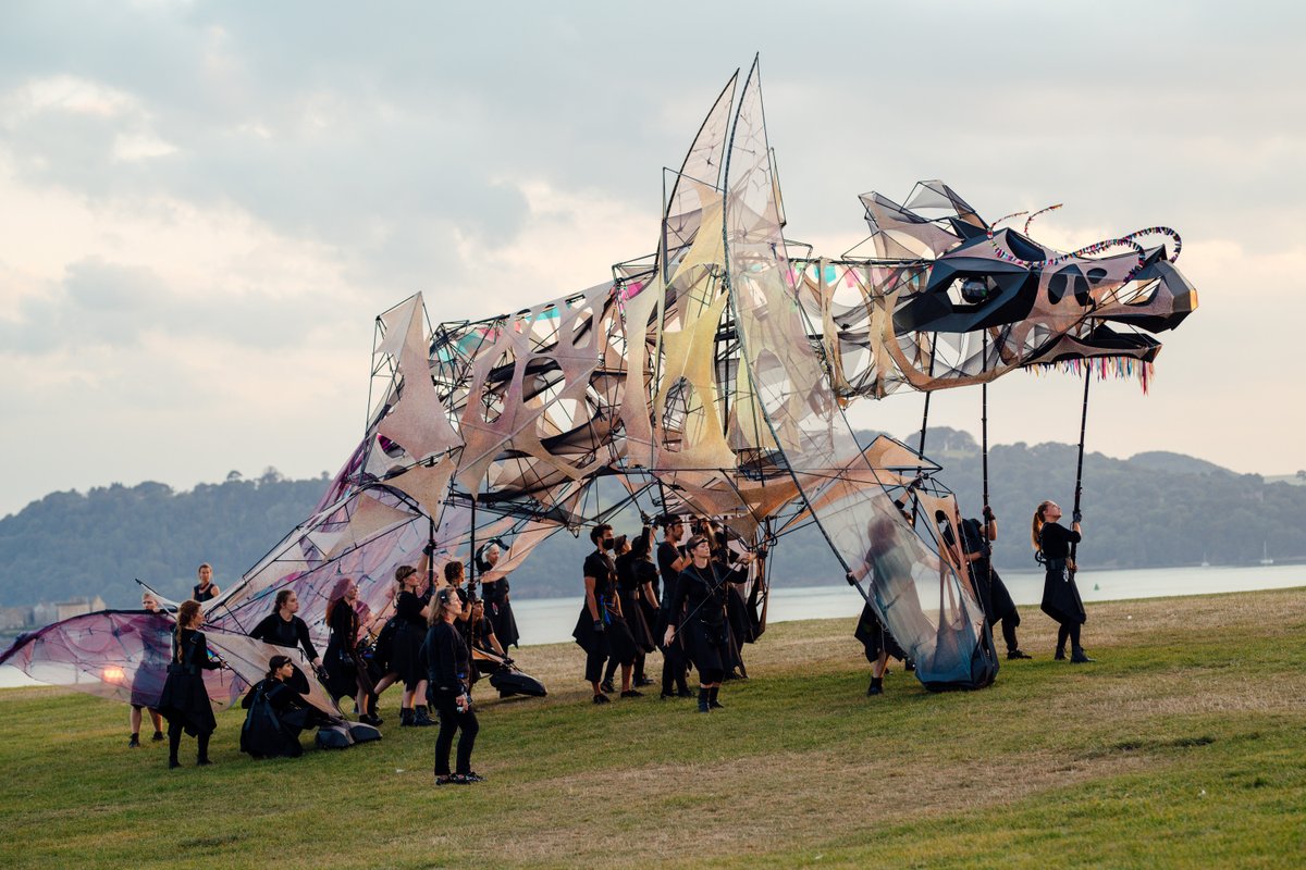 #TheHatchling is stretching her wings as she starts rehearsing to lead the <a href="/Jubilee_Pageant/">Platinum Jubilee Pageant</a>! With 30 puppeteers, 2 kiters, 1 dancer and a huge team behind the scenes (including the fantabulous <a href="/angiebual/">Angie Bual</a>, Carl Robertshaw and <a href="/mervyn_millar/">Mervyn Millar</a>) it's going to be magical 🪄✨