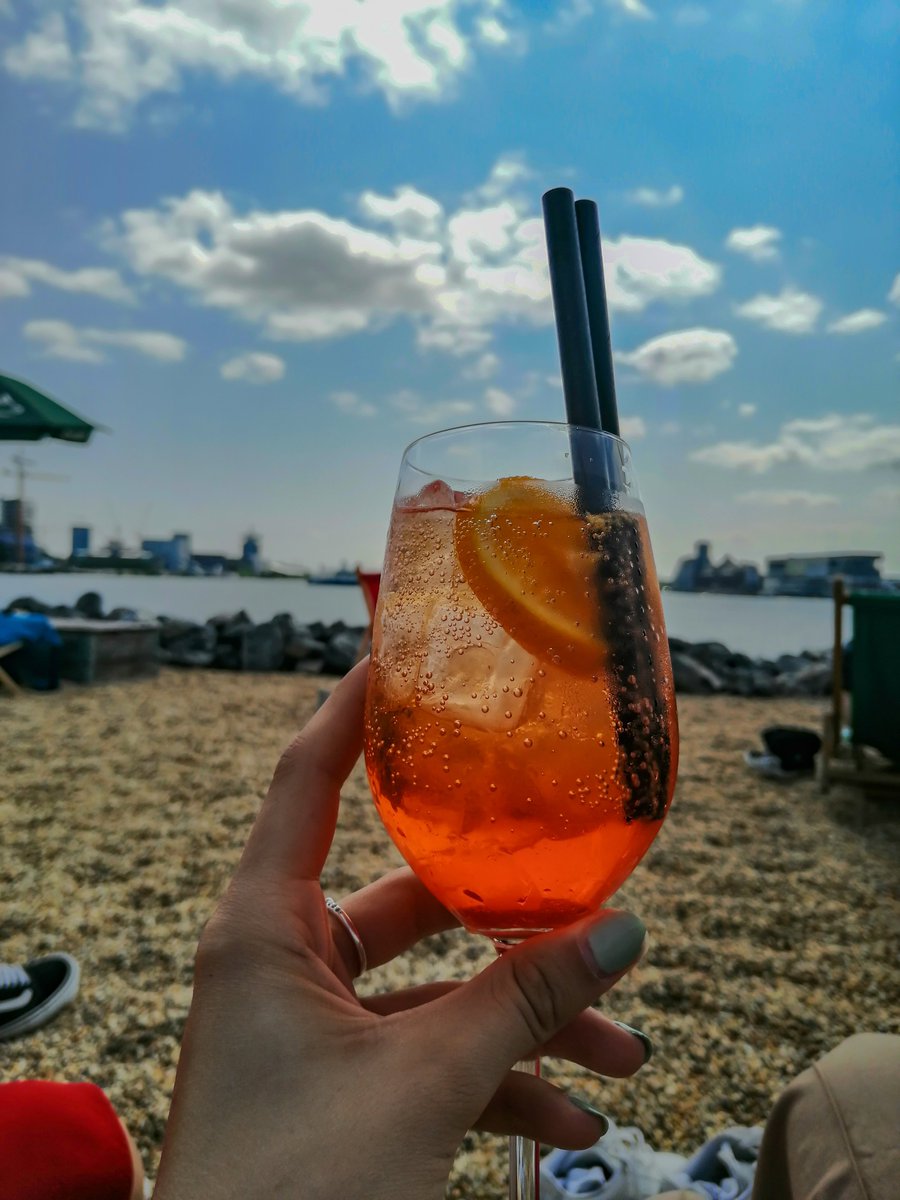 Прекрасно е кога љубовта ти е при рака 🧡