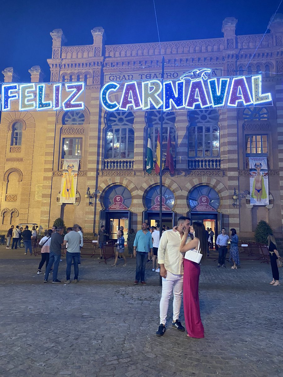 Y con Cádiz de testigo te digo que sí, en esta y en mil vidas más ❤️ <a href="/maselles/">Miguelañez</a>