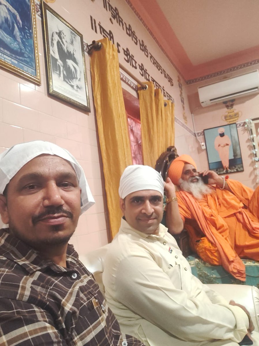 TheDeepakPILOT's tweet image. ਪਦਮਸ੍ਰੀ ਬਾਬਾ ਬਲਬੀਰ ਸਿੰਘ ਸੀਚੇਵਾਲ ਜੀ ਨੂੰ ਆਮ ਆਦਮੀ ਪਾਰਟੀ ਵੱਲੋਂ ਰਾਜ ਸਭਾ ਲਈ ਨਾਮਜ਼ਦ ਕਰਨ ਦੀ ਖੁਸ਼ੀ ਵਿੱਚ ਉਨ੍ਹਾਂ ਨੂੰ ਮੁਬਾਰਕਬਾਦ ਦੇਣ ਲਈ ਵਿਸ਼ੇਸ਼ ਤੌਰ ਪਹੁੰਚੇ ਸ੍ਰੀ ਦੀਪਕ ਪਾਈਲਟ ,NRI Wing ਤੋਂ ਹਰਜੀਤ ਸਿੰਘ ਵਿਰਕ , ਚਰਨਜੀਤ ਸਿੰਘ ਗਰੇਵਾਲ਼ ਯੂ ਕੇ , ਵਿਵੇਕ ਅਗਰਵਾਲ ਅਤੇ ਮਨਦੀਪ ਸਿੰਘ ਗਿੱਲ ।

#SmartWard #SmartVillage