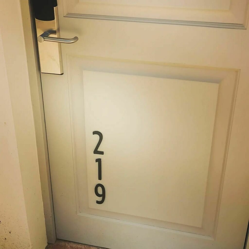 jlmoyac's tweet image. #roomnumbers
@so_sotogrande

#roomnumber
#travelwork 
#hotels 
#hoteles
#habitaciones instagr.am/p/CeIzYaBN114/