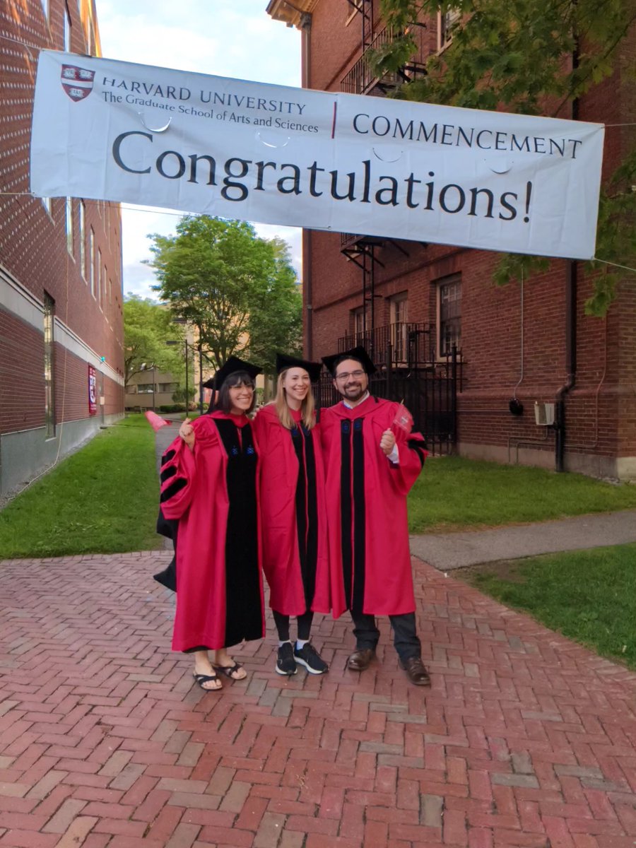 HarvardGSAS's tweet photo. Welcome back classes of 2020 & 2021! Let us celebrate you! Share your photos, videos, and thoughts using the hashtags #GSAS2020 or #GSAS2021 or simply tag us! Congratulations!! https://t.co/vzAa3x1g47