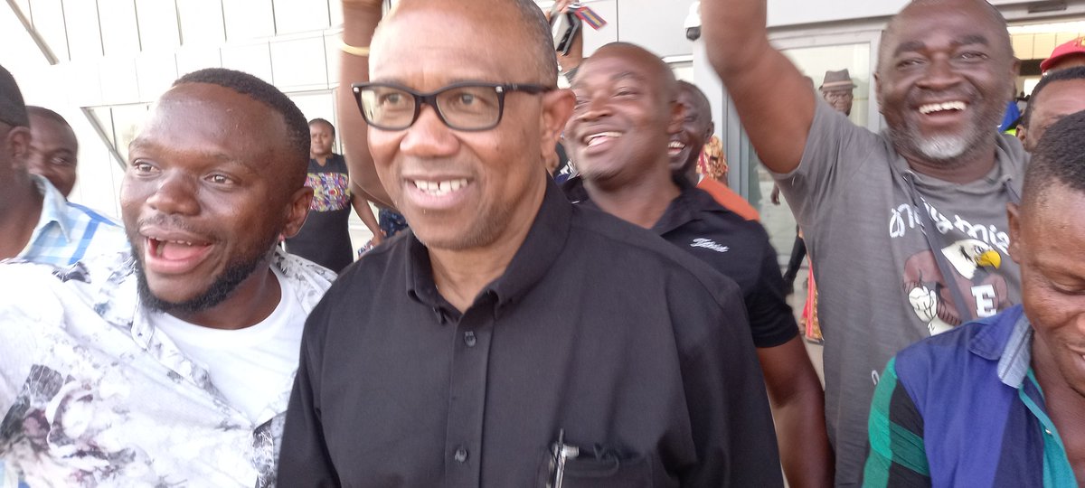 OselokaHObaze's tweet photo. If you love and support @PeterObi,  adopt his style of politics: no name calling, no mud slinging, no insults and no barbs at political opponents.  He is issues based and policy focussed. Follow him in kind and in principles. Salute. https://t.co/MJAyvzU4UY