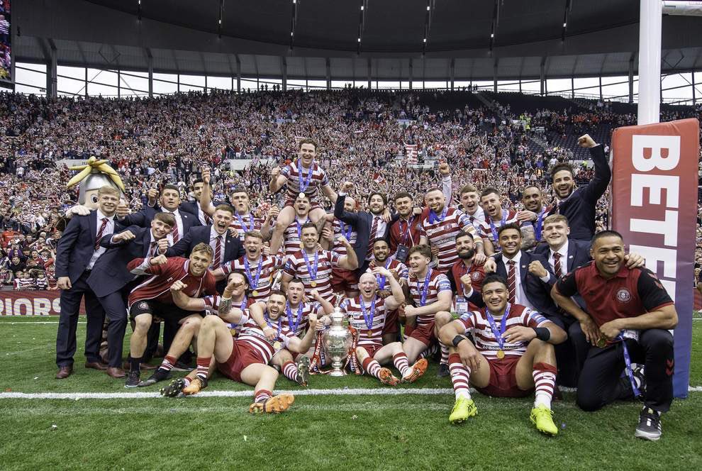 StephRegenda's tweet photo. This one is for you Dave!! Would you look at that face ♥️ @WiganWarriorsRL @ShevingtonShark @PET_SHACK_DELI #samhalsall #ourhero https://t.co/kW48MrWIr8