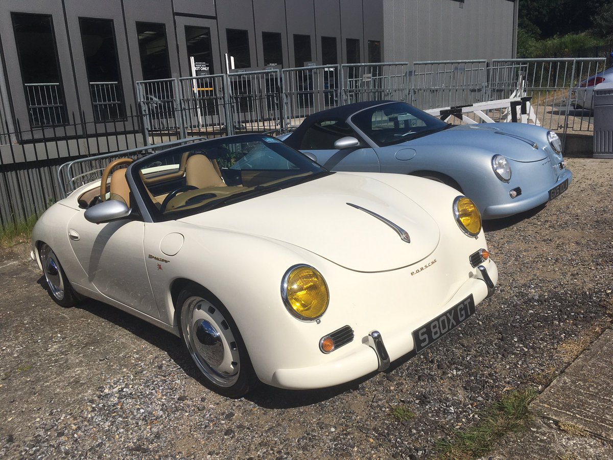 CKCMagazine's tweet photo. We’re on the London to Brighton Kit and Sports Car Run today. Give us a wave if you see us! #BuildDriveENJOY https://t.co/gSt8Ys8CBi