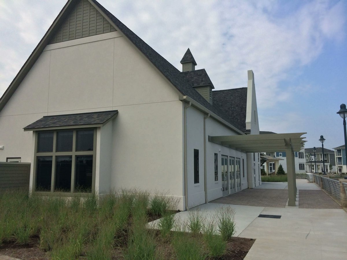 SaxonyLakeBeach's tweet image. Saxony Hall is the perfect venue for graduation parties! Contact @FishersParks  to reserve your date today! buff.ly/2yVQiq5 #Events #EventPlanning #FunAtSaxony #Graduation