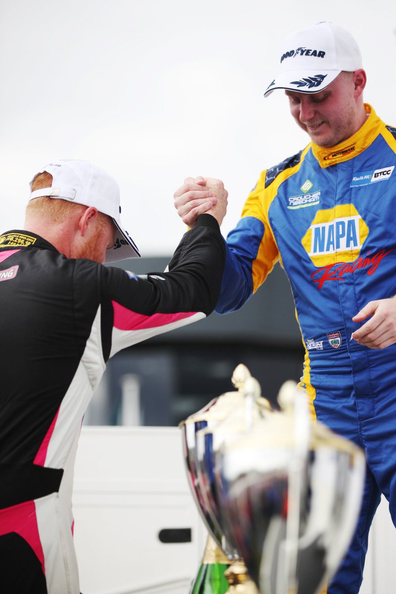 📰 Cook turns up the heat on title rivals

➡️ btcc.net/2022/05/29/coo…

#BTCC