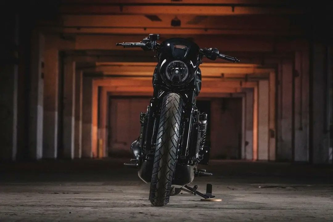 MotorShowme's tweet photo. Here is a 2022 customized Harley Davidson Nightster
#HarleyDavidson #Customization
#Nightster #Sportster #Bikes #Motorcycles #CustomizedBikes #MotorShowme https://t.co/BuQgpjmGNx