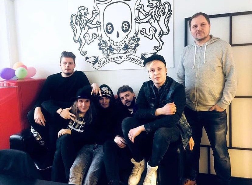 bcdeletedpics's tweet image. Posted: 18.01.2018
Deletes: 13.05.2022

Caption:
We're proud to be part of Fullsteam Family! #FullsteamAgency #BCII