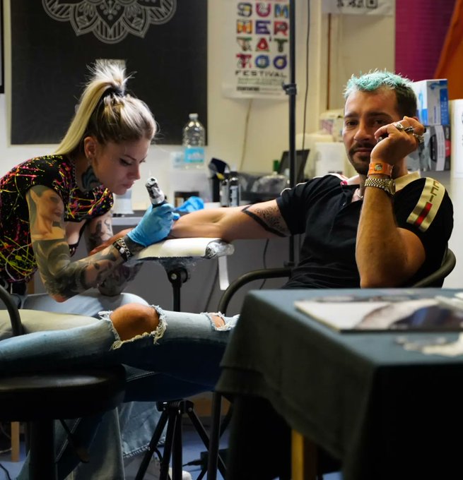 Lots of compliments from all of you on my new little transformation.  Thanks to everyone who supports<a href="/tag/saturdayvibes"class="tags"><span>#saturdayvibes</span></a><a href="/tag/saturdaythoughts"class="tags"><span>#saturdaythoughts</span></a><a href="/tag/dollypartonchallange"class="tags"><span>#dollypartonchallange</span></a>