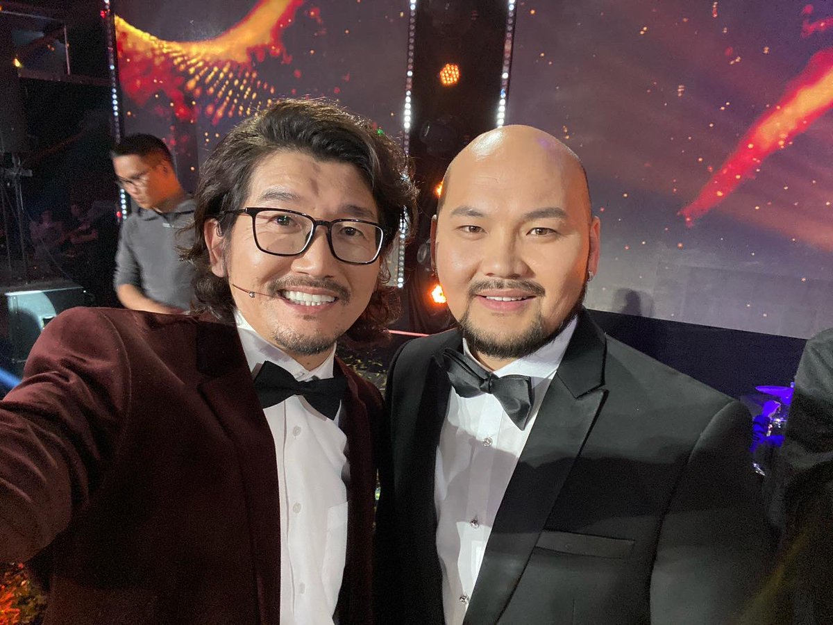 Шоугаа сайхан дуусгалаа... Дэмжсэн бүх жиргээчдэдээ маш их баярлалаа 🙏❤️👏