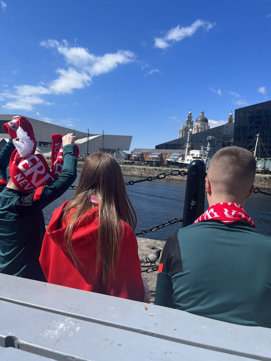 ShelGillespie's tweet photo. 550 mile round trip to see open top bus parade #Liverpool #LFC https://t.co/32CVAEJuyT