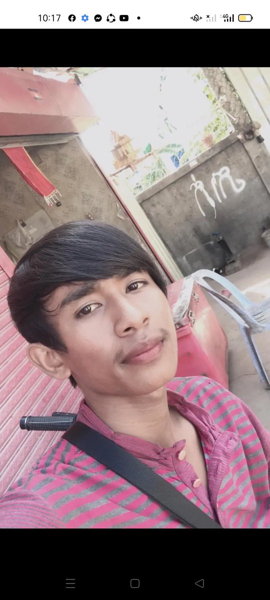GiLi04490801's tweet photo. ស្គាល់អត់ https://t.co/NYpN3ZlBnr