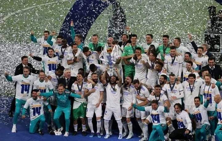 7crrris's tweet photo. جاء زمن VAR يا مدريديستا رح تختفي بطولاتكم بالغش 

ريال مدريد في زمن VAR : 
1 موسم صفري 
2 سوبر اسباني 
2 دوري اسباني 
1 دوري الابطال 

برشلونه في زمن VAR : 

1 كأس الملك
نزول إلى دوري اوروبي 
2 موسم صفري
بيدري افضل من مودريتش 
4-0 https://t.co/2WjHlZPMFy